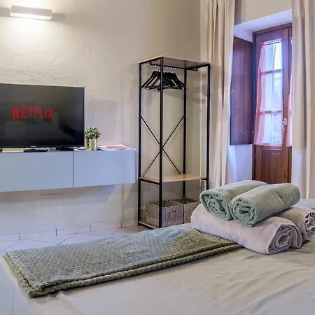 Apartment Vista Arco D'augusto With Garage *