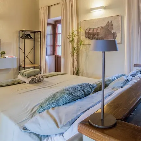 Vista Arco D'augusto With Garage