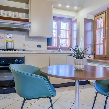 Vista Arco D'augusto With Garage Appartamento